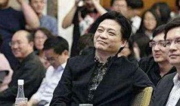 扒爷爆料 冯小刚视频,扒爷独家爆料揭秘幕后真相